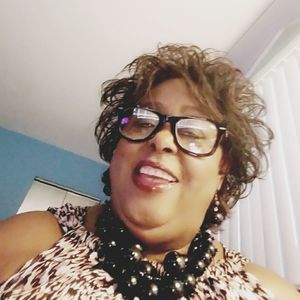 Meet your Posher, Alma